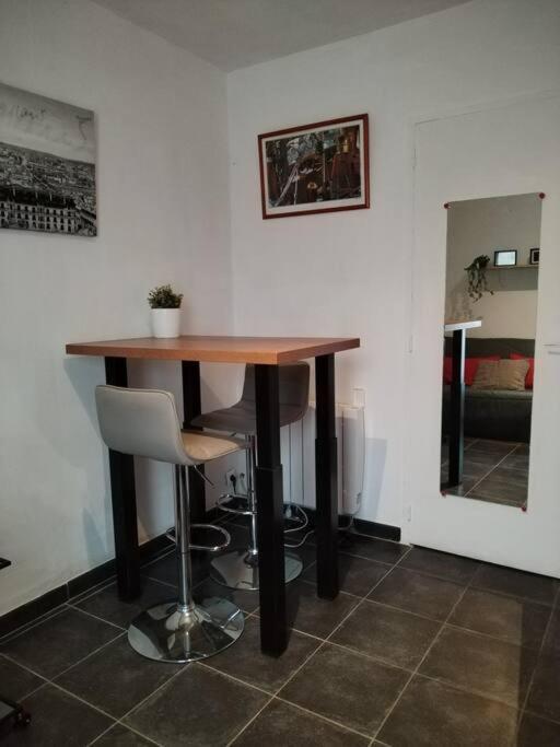 Apartmán Le Petit Charrier Aix-en-Provence Exteriér fotografie